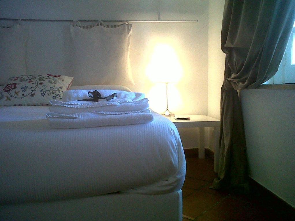 Bed And Breakfast Aloisio Сан Грегорио ди Катаня Стая снимка